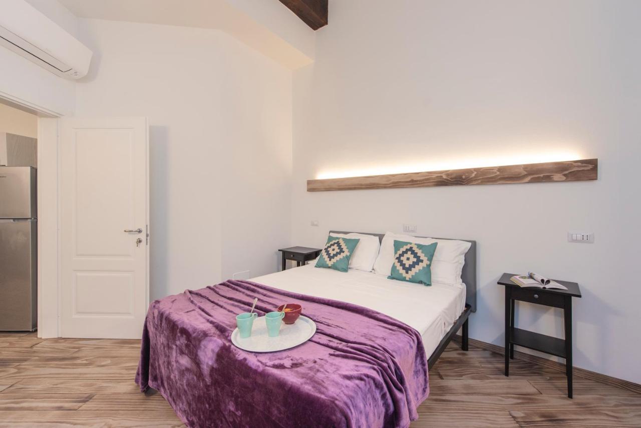 Istay - Zannetti Florence Luaran gambar