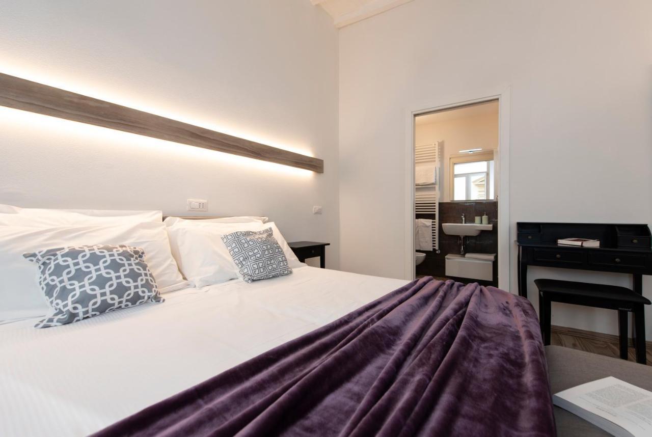 Istay - Zannetti Florence Luaran gambar