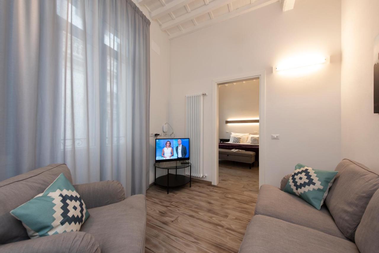 Istay - Zannetti Florence Luaran gambar