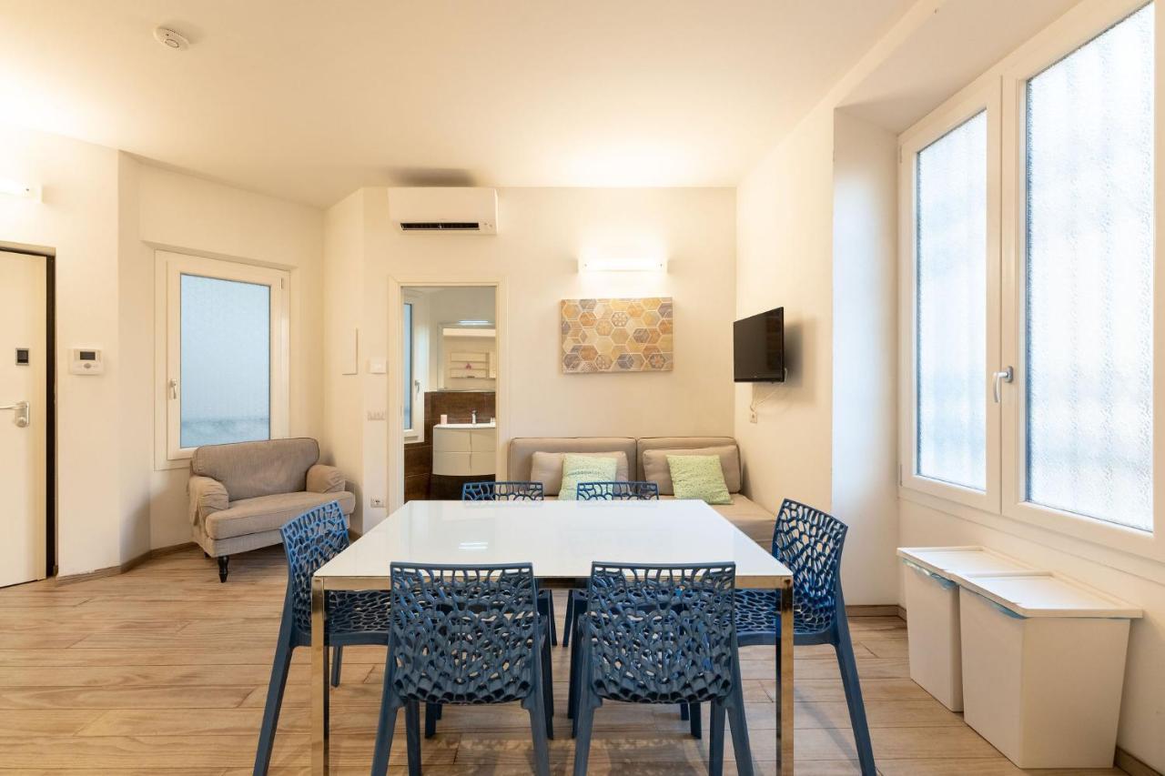 Istay - Zannetti Florence Luaran gambar