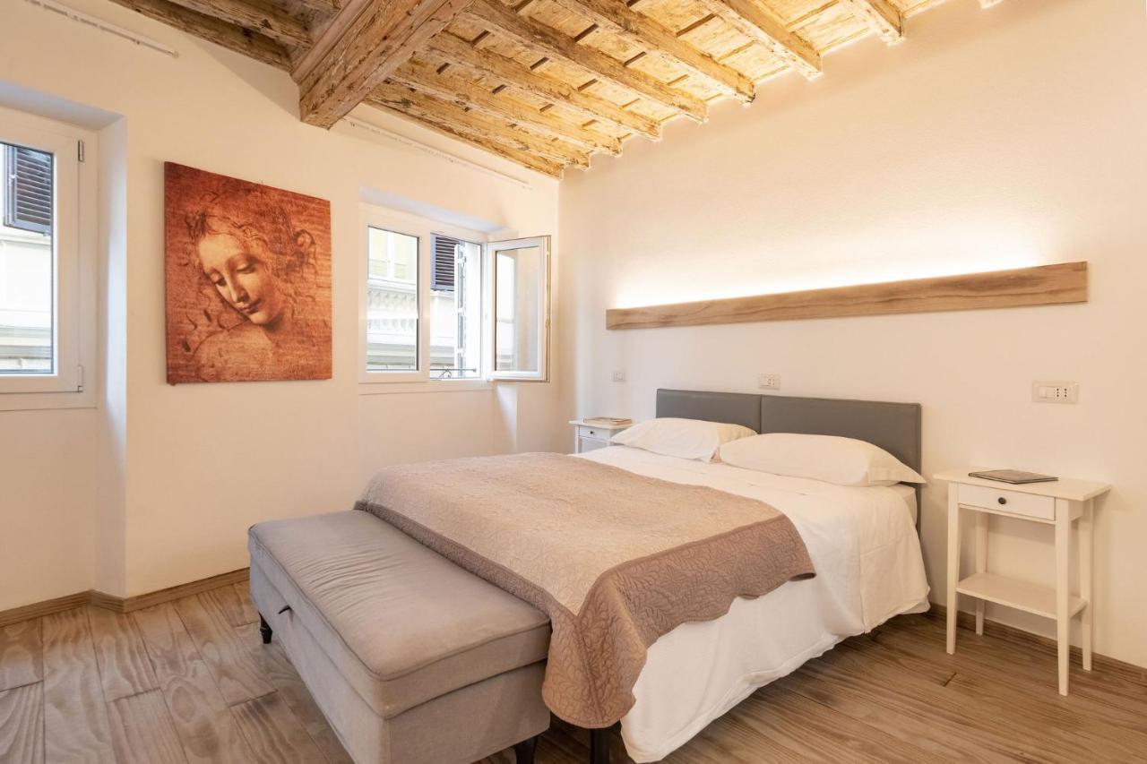 Istay - Zannetti Florence Luaran gambar