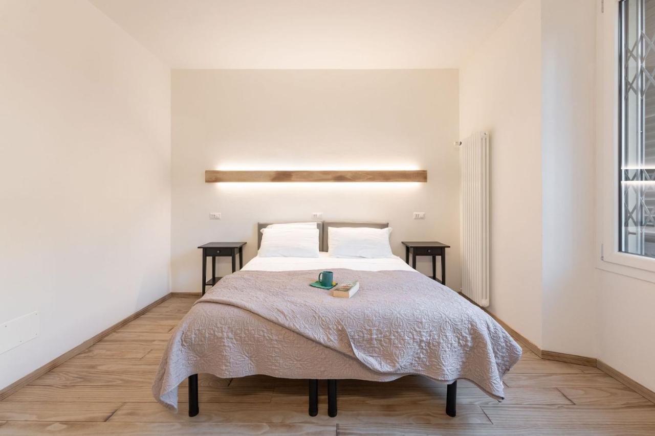 Istay - Zannetti Florence Luaran gambar
