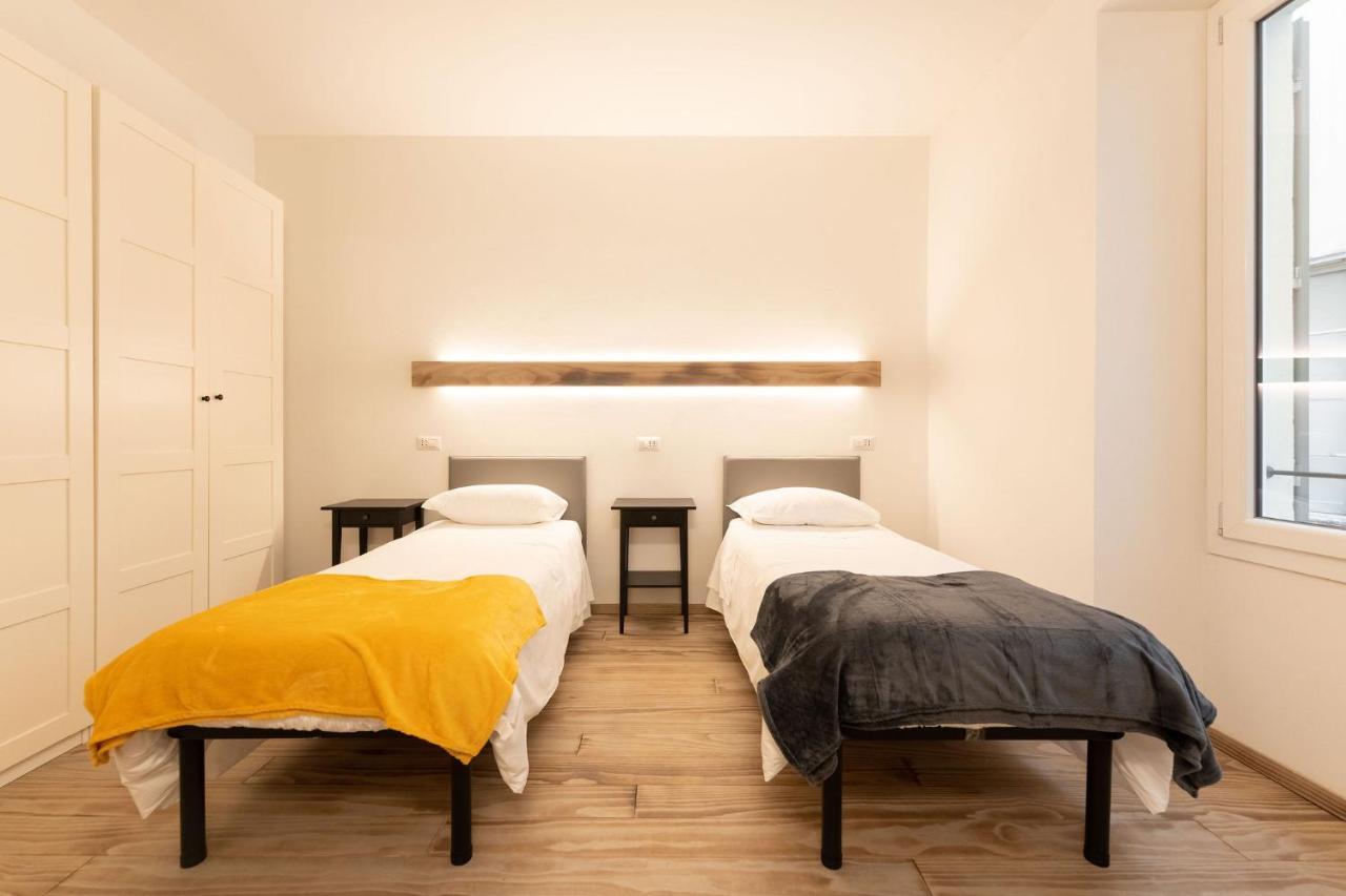Istay - Zannetti Florence Luaran gambar